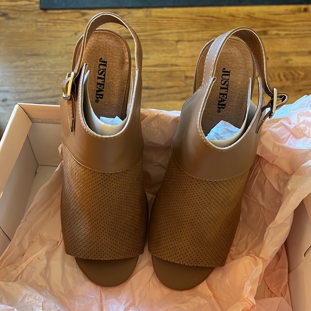 Open toe booties - Picture 5 of 7